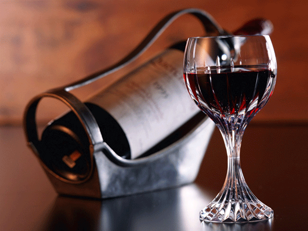 Rượu vang là thức uống được nhiều người yêu thích
