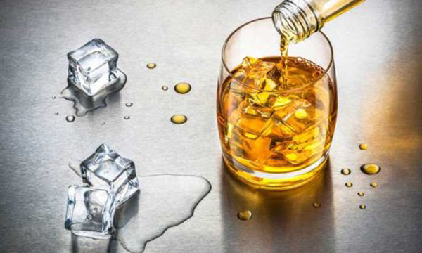 Cách uống rượu whisky nguyên chất
