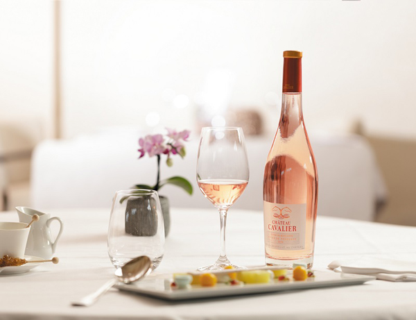 Rose Wine mang đến tầng hương vị ấn tượng khi kết hợp cùng món ăn